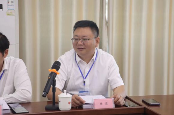 赣州市人大代表、兴国春天文化传媒有限公司董事长、兴国县非物质文化遗产博物馆负责人杨鑫